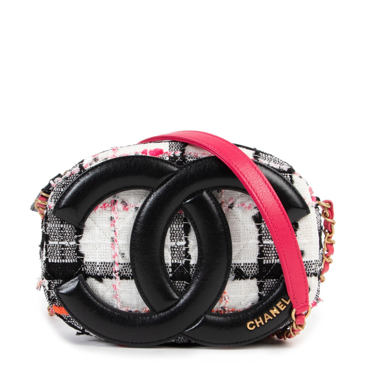 Shop safe online 100% authentic second hand Chanel Tweed Lambskin Quilted Coco Timeless Camera Bag in very good condition at Labellov in Antwerp.
