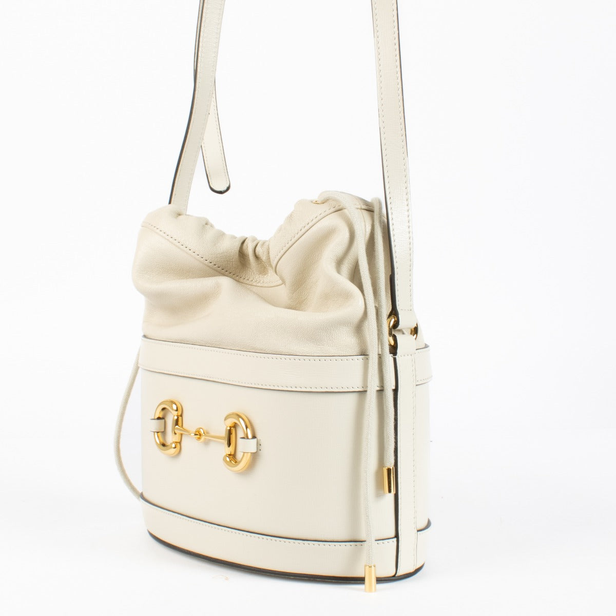 Authentic preloved Gucci White Horsebit 1955 Bucket Bag on Labellov.com