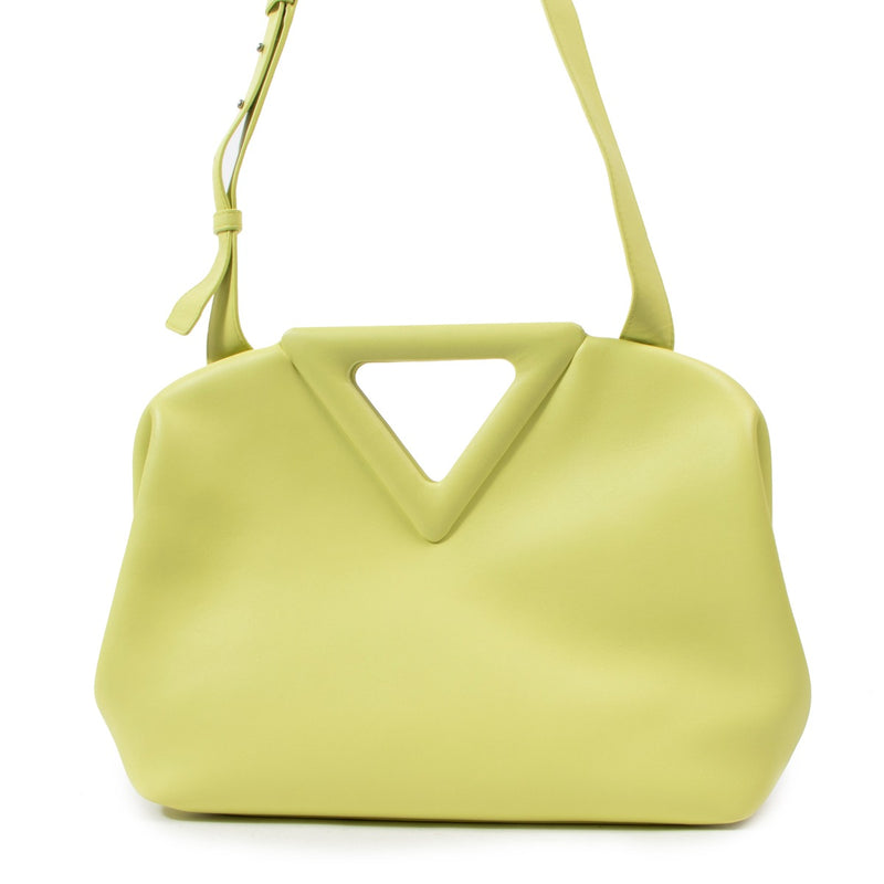 Bottega Veneta Medium Point Seagrass Top-Handle Bag