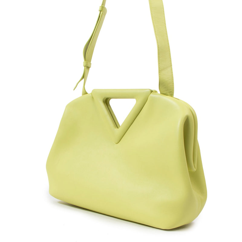 Bottega Veneta Medium Point Seagrass Top-Handle Bag