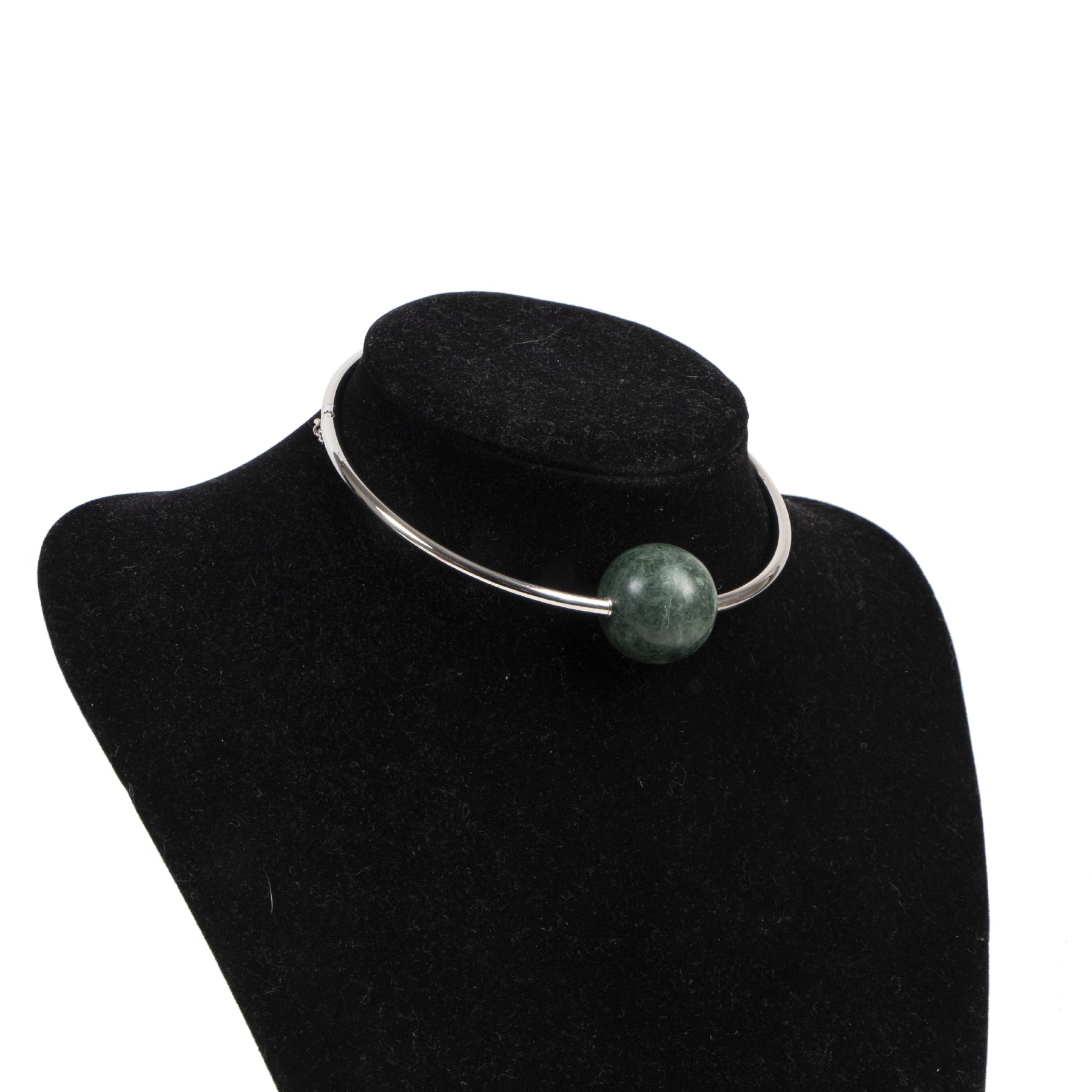 Authentic secondhand Céline Silver With Green Ball Necklace designer accessories fashion luxury vintage webshop safe secure online shopping