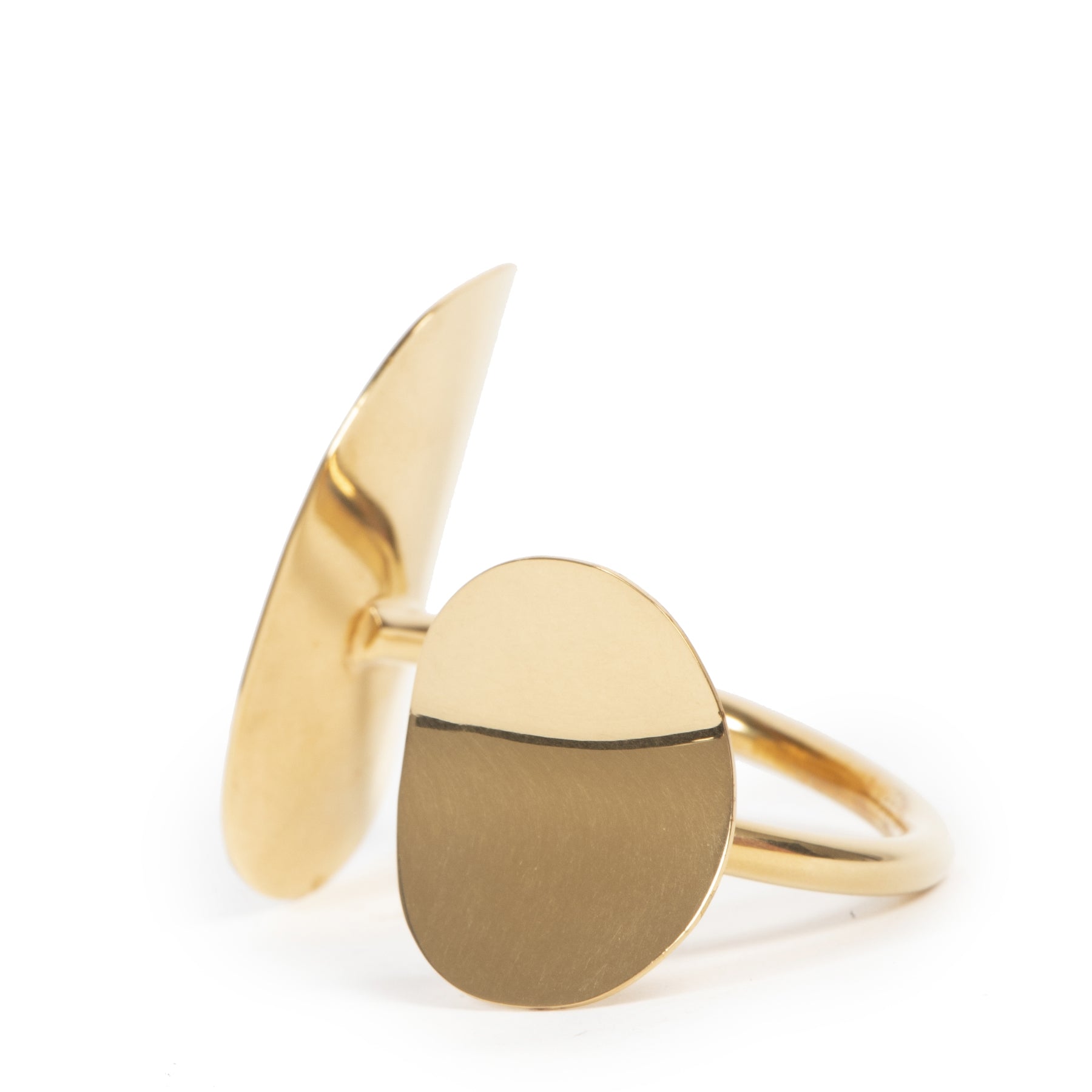 Céline Golden Bracelet. Authentieke Céline accessoires bij LabelLOV Antwerpen. Authentique seconde-main luxury en ligne webshop LabelLOV. Authentic Céline accessories at LabelLOV Antwerp.