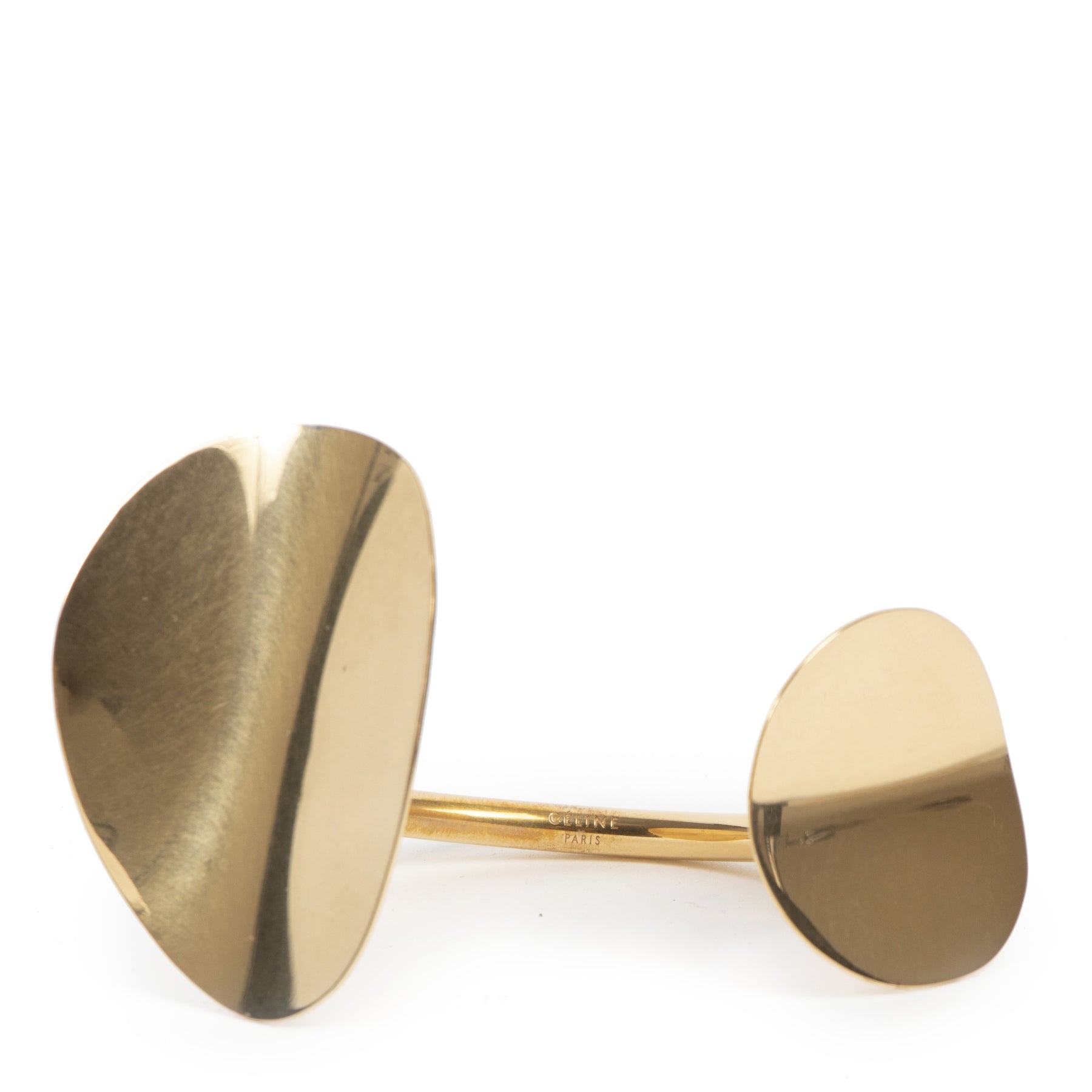Céline Golden Bracelet. Authentieke Céline accessoires bij LabelLOV Antwerpen. Authentique seconde-main luxury en ligne webshop LabelLOV. Authentic Céline accessories at LabelLOV Antwerp.