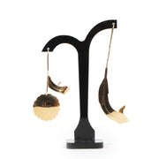 J.W. Anderson Golden Daisy & Leaf Earrings. Authentieke luxe artikelen bij LabelLOV Antwerpen. Authentique preloved luxury en ligne webshop LabelLOV. Authentic preloved J.W. Anderson accessories at LabelLOV Antwerp.