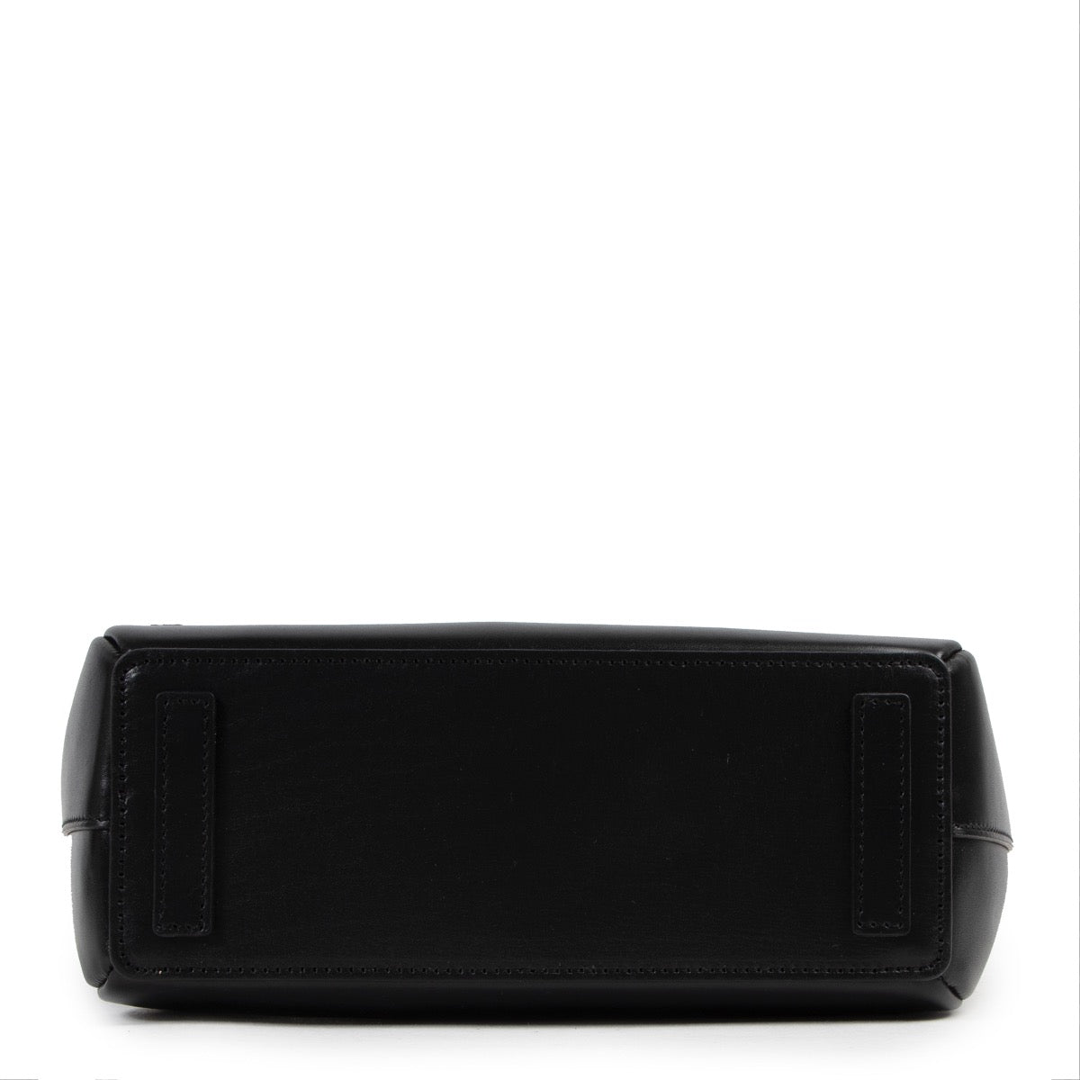 Shop safe online this Loewe Lazo black shoulder bag.