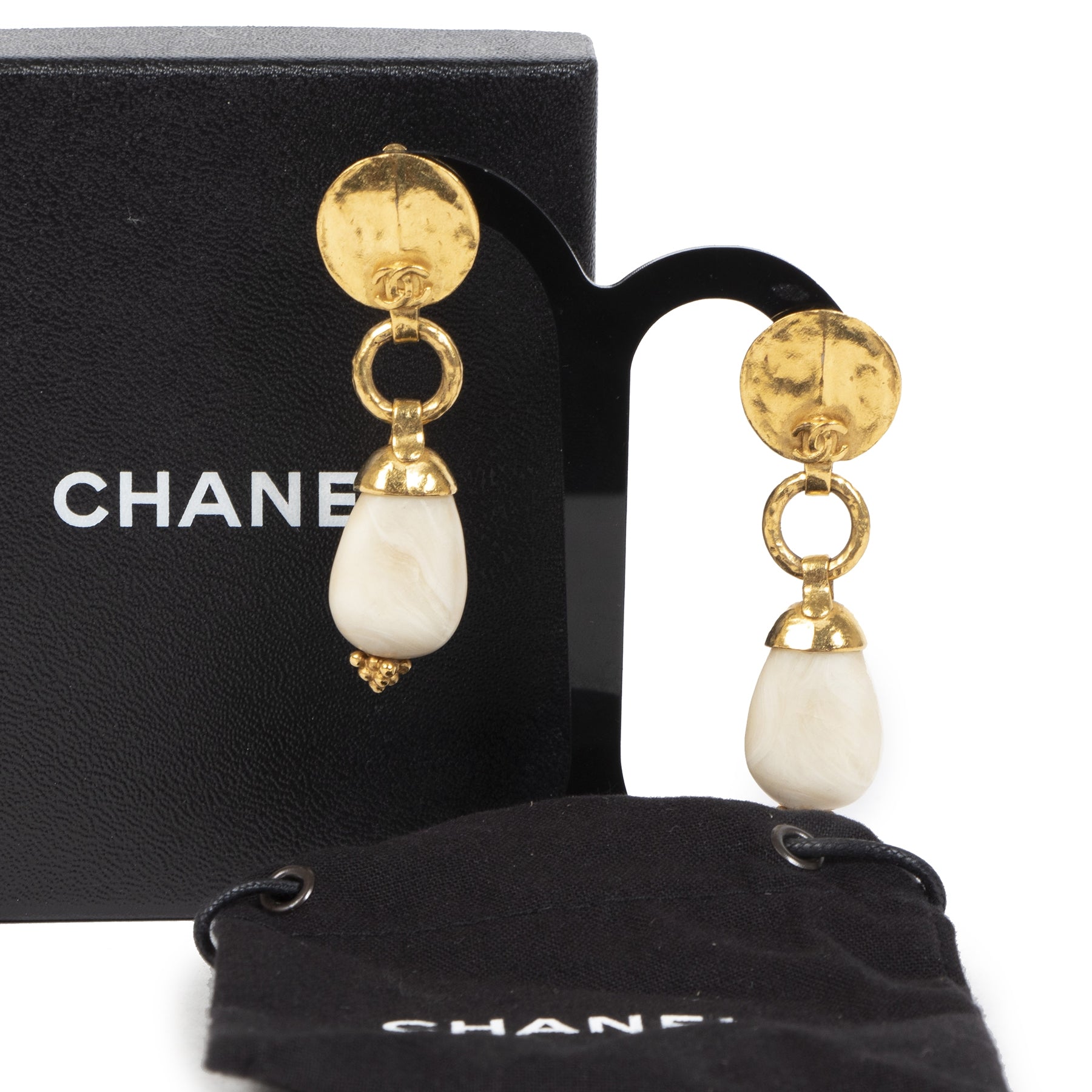 Authentique seconde-main vintage Chanel Gold Gem Pendant Earrings achète en ligne webshop LabelLOV