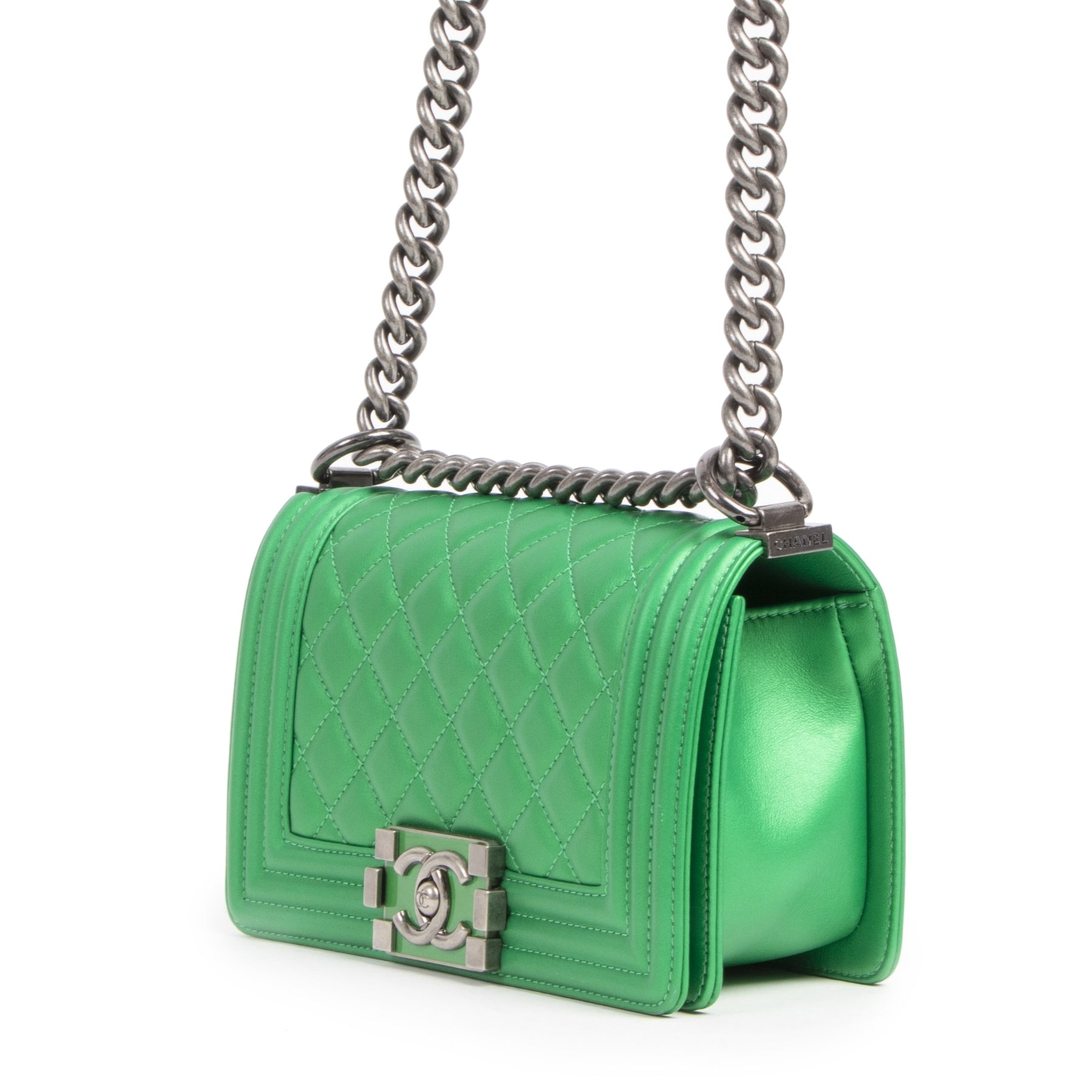 Authentique seconde-main vintage Chanel Green Quilted Mini Boy Bag achète en ligne webshop LabelLOV
