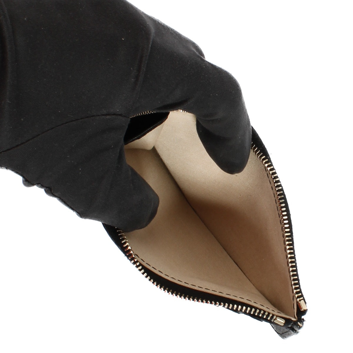 shop 100% authentic second hand Chloé Black Alphabet Purse Wallet on Labellov.com