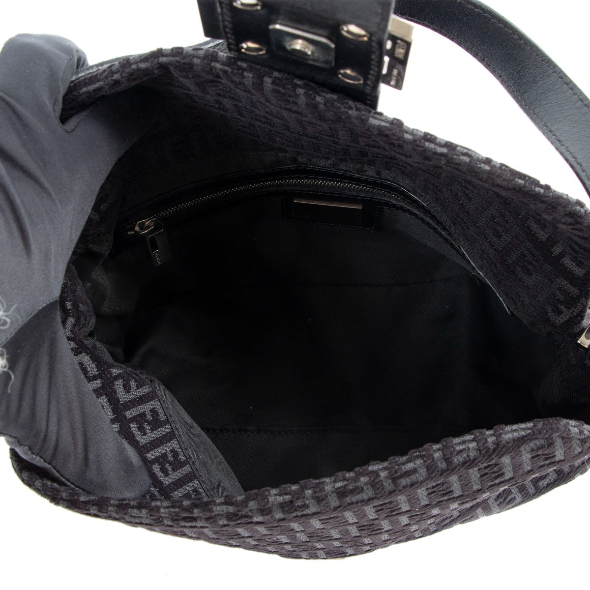 Buy online an authentic second hand Fendi Black Zuccchino Baguette Shoulder Bag in very good at Labellov in Antwerp.