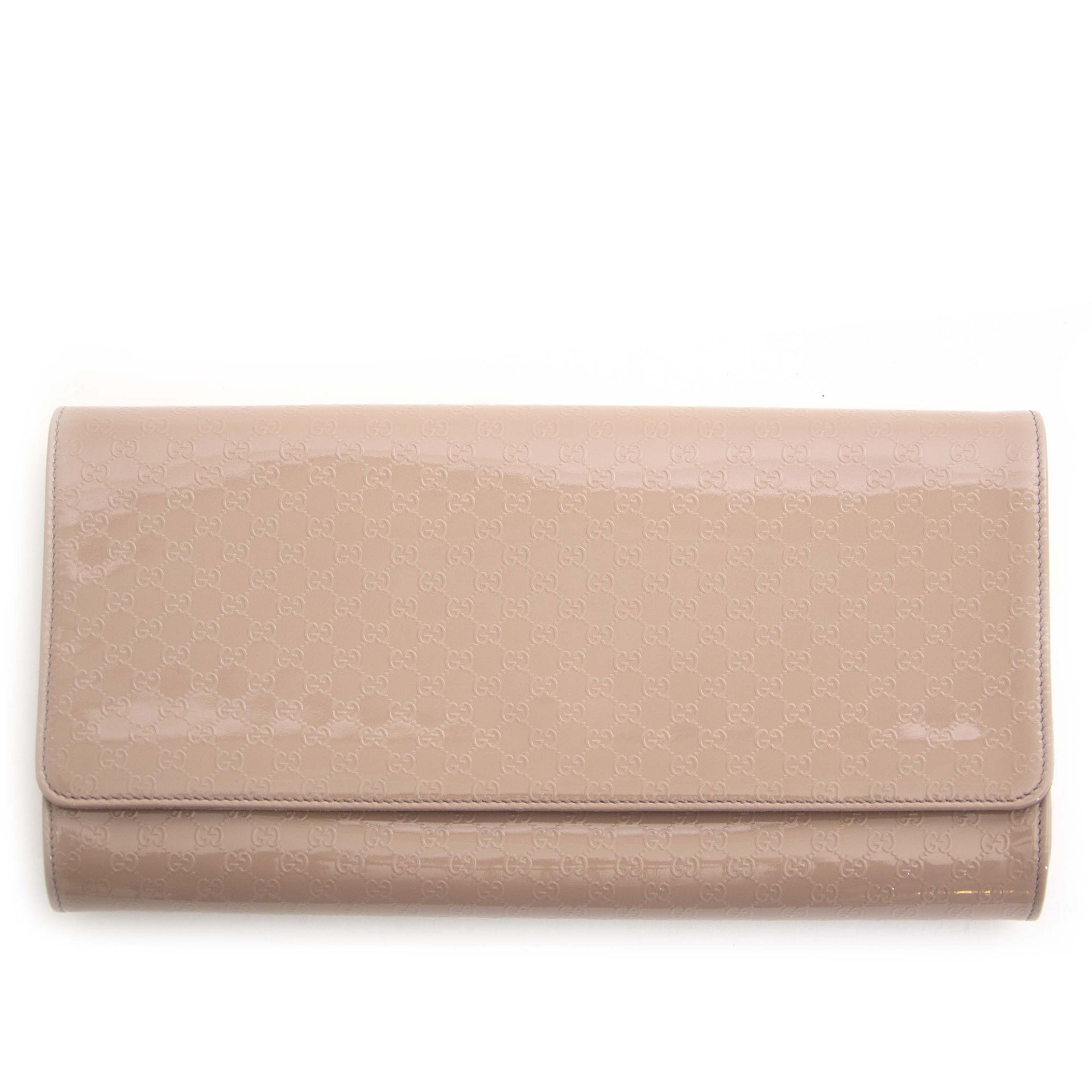 Gucci Nude Micro Guccissima Patent Broadway Clutch Buy secondhand Gucci bags at Labellov. Safe online shopping at a fair price. Koop tweedehands Gucci handtassen bij Labellov. Veilig online winkelen voor een eerlijke prijs.