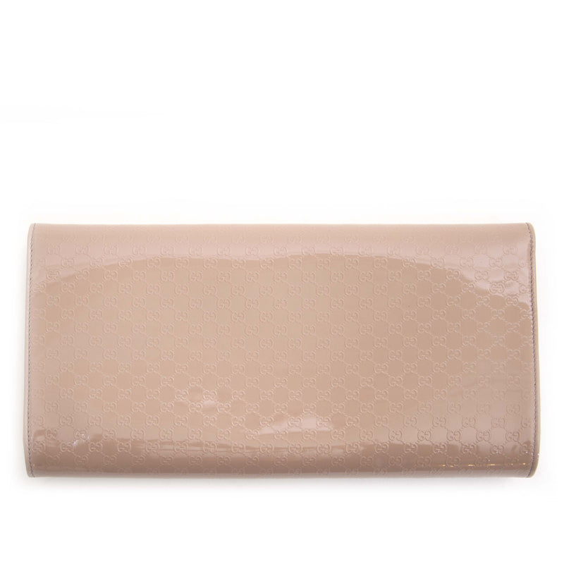 Gucci Nude Micro Guccissima Patent Broadway Clutch Buy secondhand Gucci bags at Labellov. Safe online shopping at a fair price. Koop tweedehands Gucci handtassen bij Labellov. Veilig online winkelen voor een eerlijke prijs.