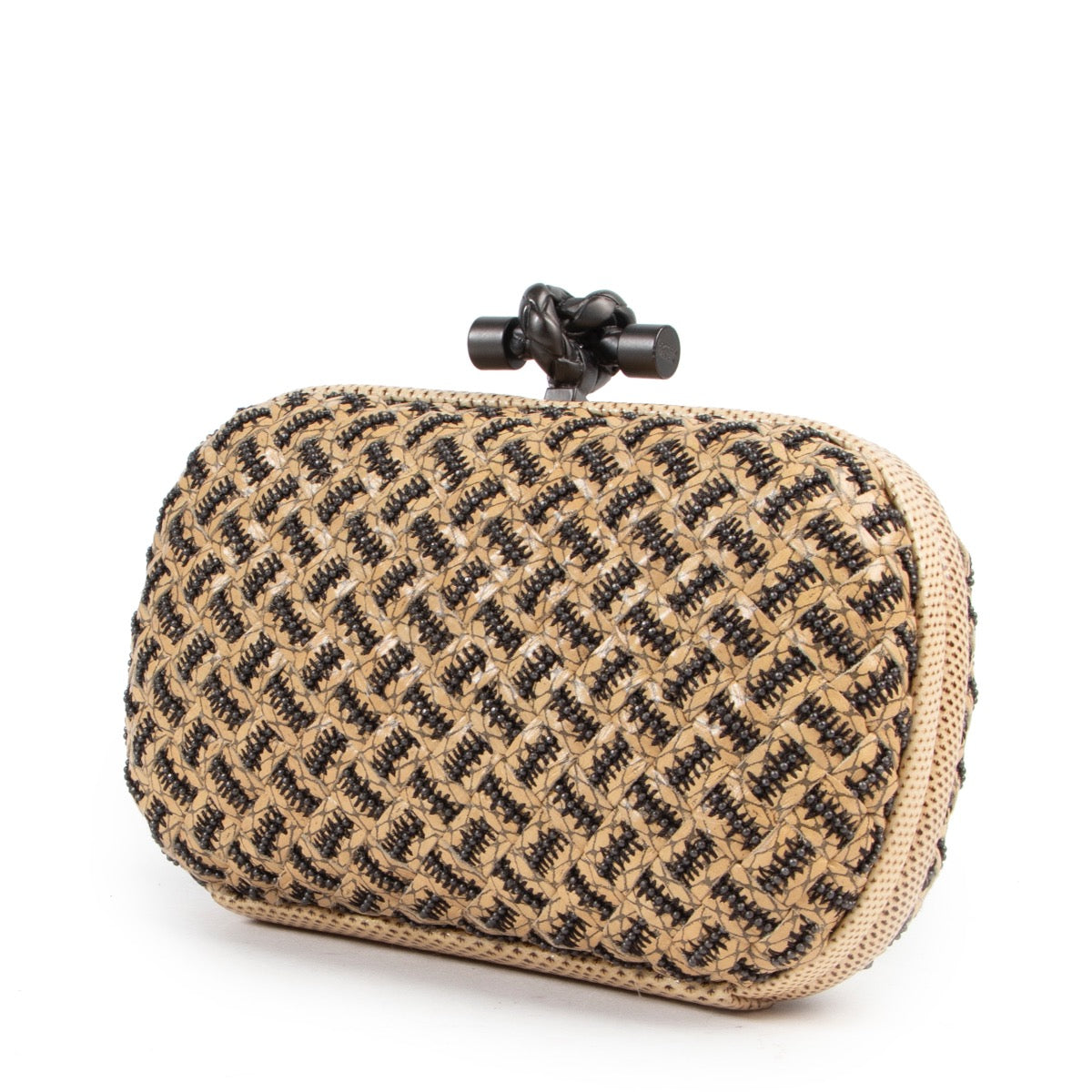 Shop safe online 100% authentic second hand bottega veneta brown Clutch in very good condition at the right price at Labellov.com in Antwerp.