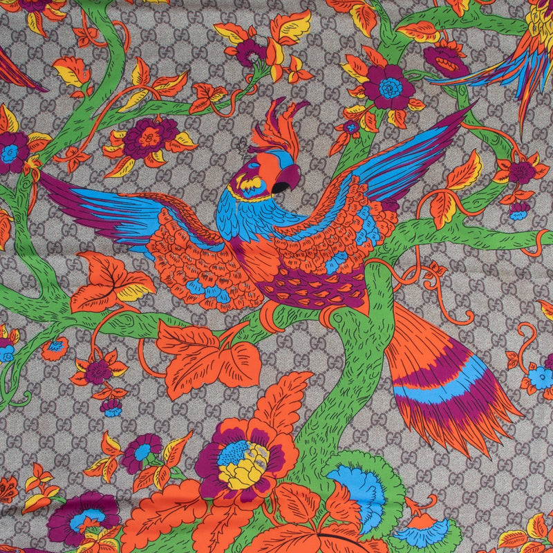 Shop safe online authentic second hand Gucci Monogram Floral Scarf in very good condition at the right price at Labellov Antwerp.