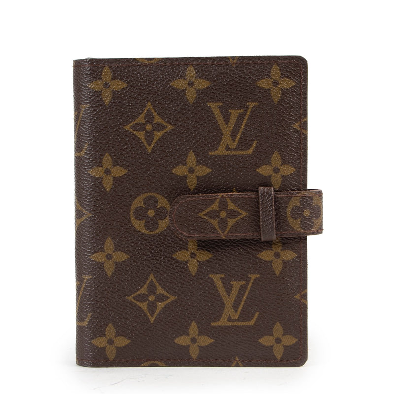 Shop safe online authentic second hand Photobook Louis Vuitton old school in good condition on Labellov site