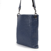 Authentieke Tweedehands Bottega Veneta Blue Intrecciato Woven Nappa Leather Messenger Bag juiste prijs veilig online shoppen luxe merken webshop winkelen Antwerpen België mode fashion