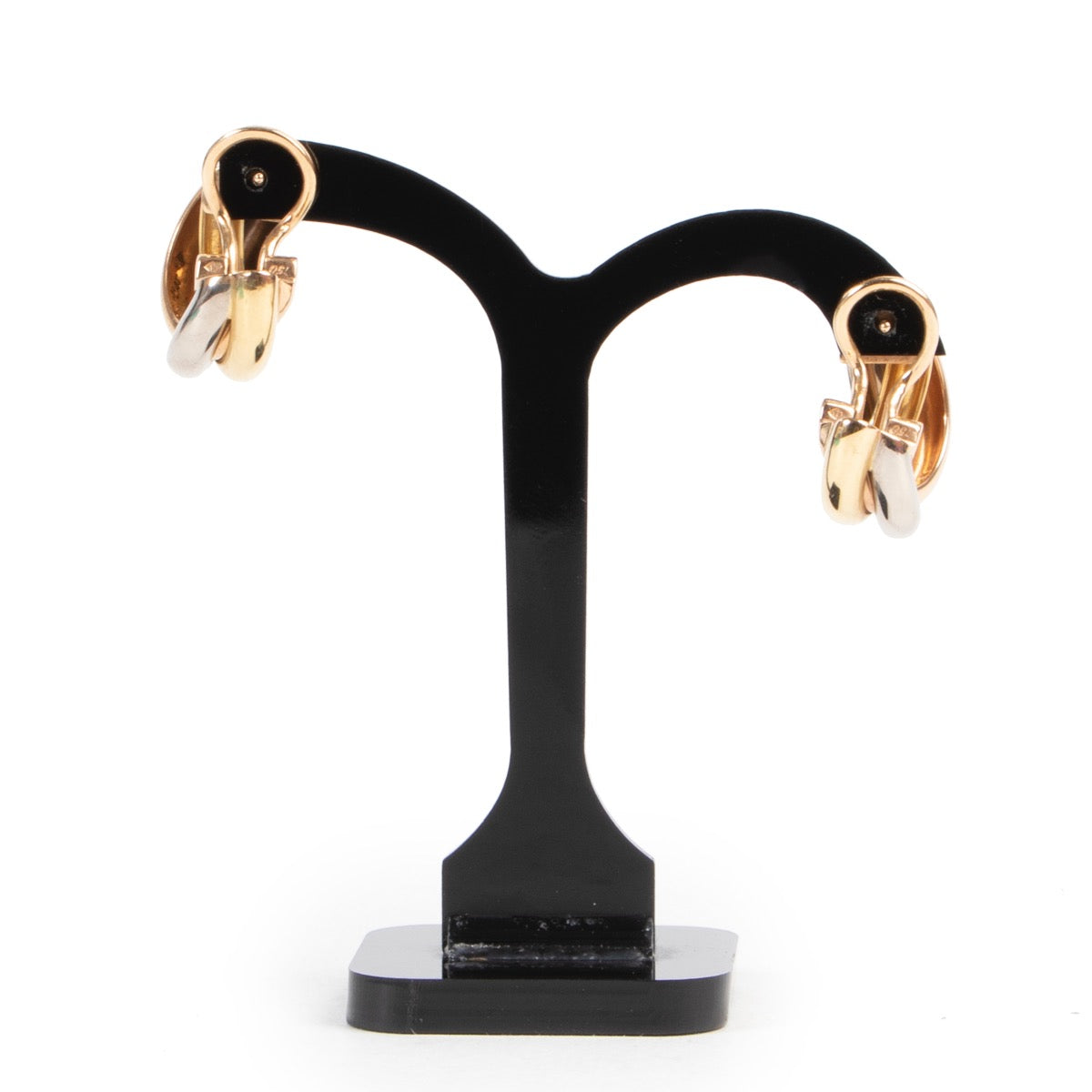 Buy authentic secondhand Cartier Trinity Earrings at Labellov vintage fashion webshop for the lowest price. Koop authentieke tweedehands Cartier Trinity Oorbellen bij Labellov vintage mode webshop aan de laagste prijs.
