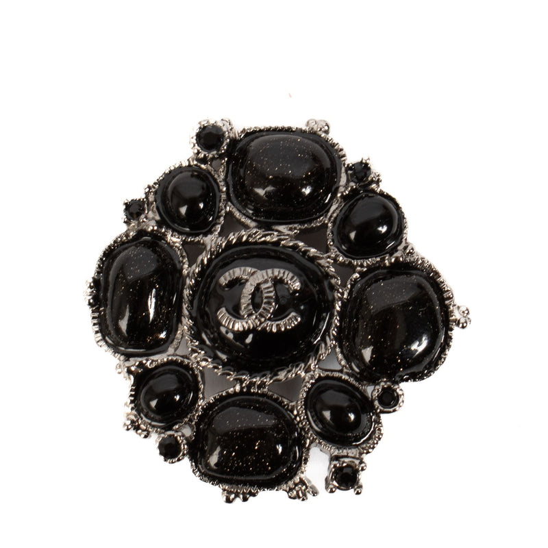 authentic Chanel Black Brooch on Labellov.com