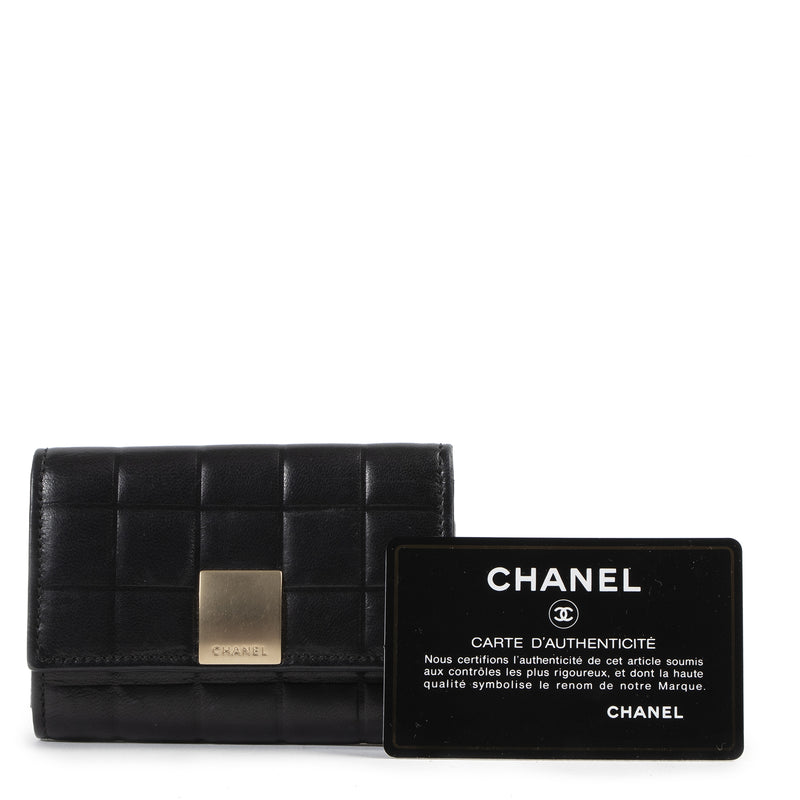 Authentic secondhand Chanel Black Quilted Leather Key Holder designer bags fashion luxury vintage webshop safe secure online shopping
