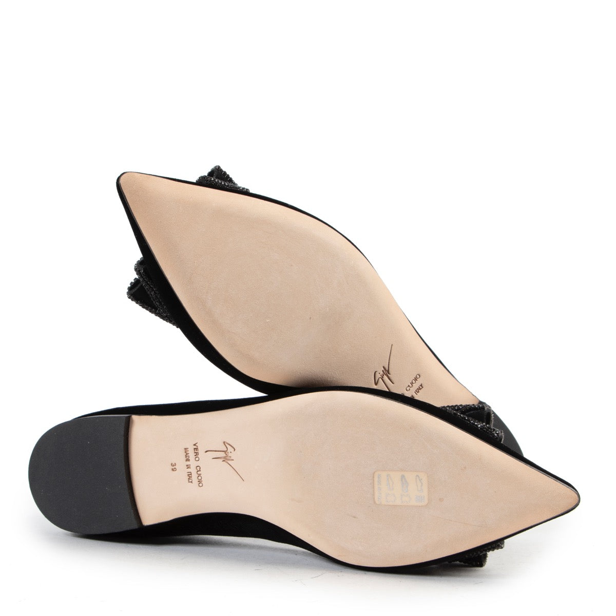 Shop safe online Giuseppe Zanotti flats for the best price. shop safe online your secondhand Giuseppe Zanotti flats