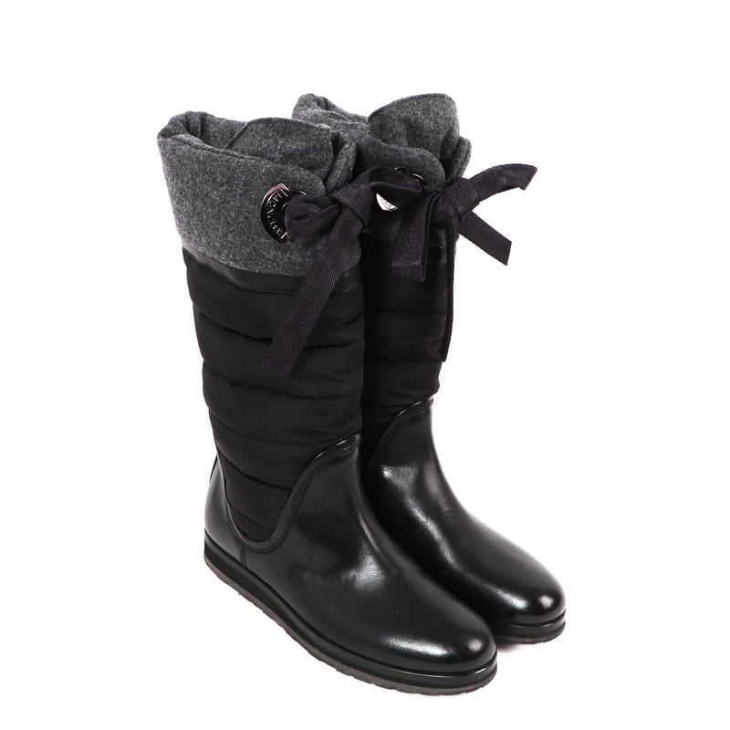 Buy authentic second-hand Moncler Black Leather Boots - Size 39 in very good condition at Labellov in Antwerp.