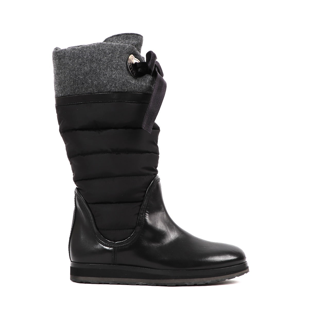Buy authentic second-hand Moncler Black Leather Boots - Size 39 in very good condition at Labellov in Antwerp.