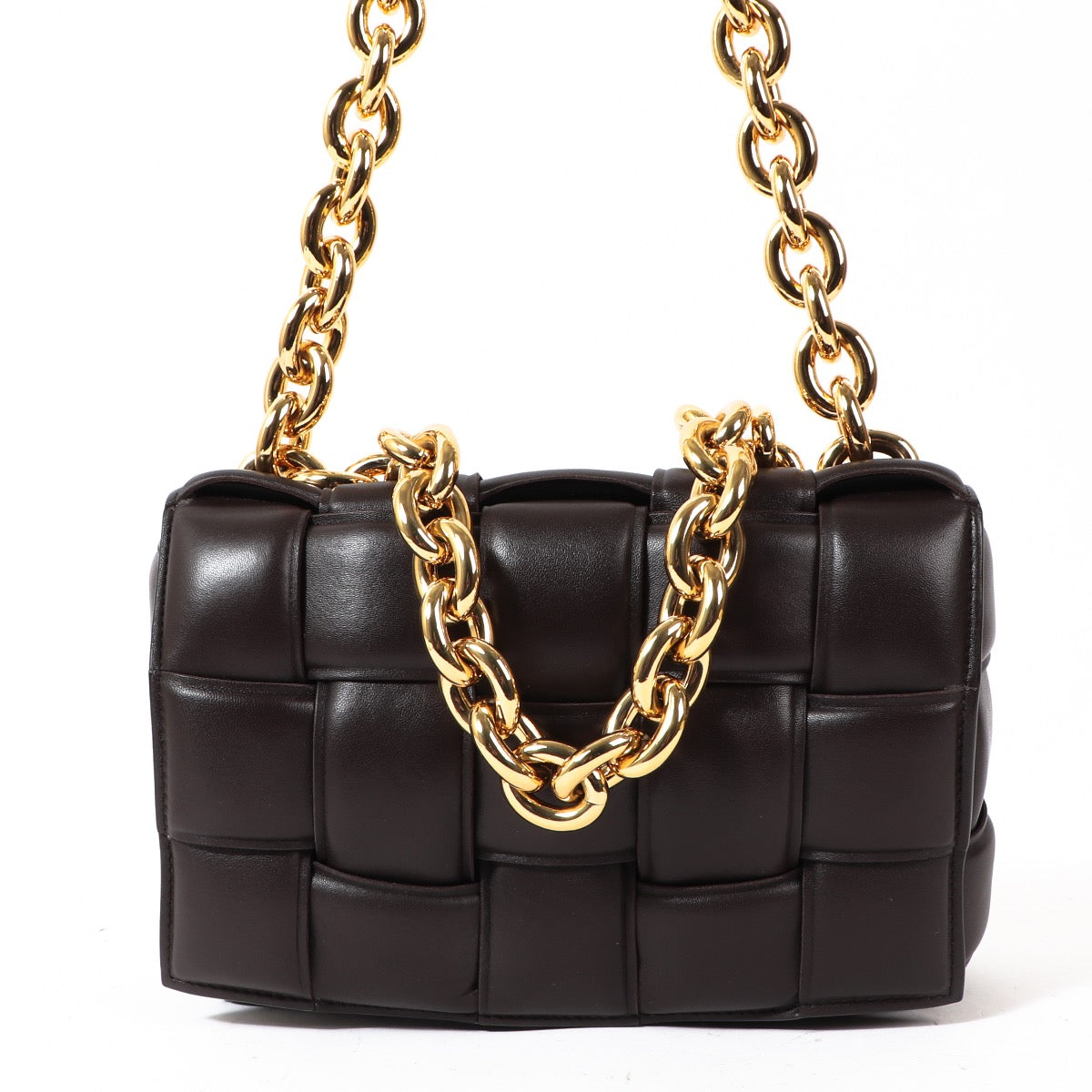 Buy an authentic Bottega Veneta Fondant Lambskin Chain Cassette in as new condition at Labellov in Antwerp.