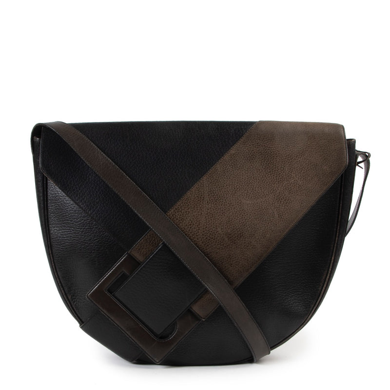 Shop safe online 100% authentic second hand Delvaux Black Crossbody Bag in very good condition at the right price at Labellov in Antwerp.