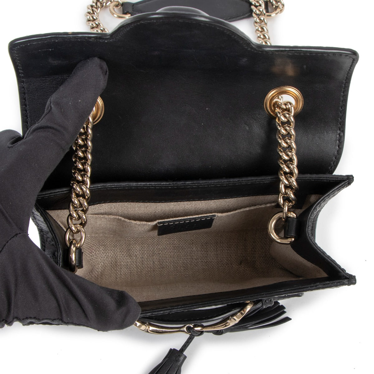 Sac bandoulière Gucci Mini Emily en cuir Microguccissima noir à chaîne