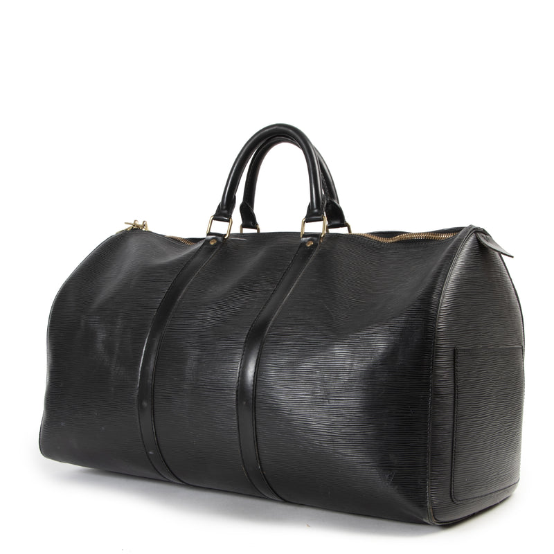 Authentieke Tweedehands Louis Vuitton Black Epi Leather Keepall 55 Travel Bag juiste prijs veilig online shoppen luxe merken webshop winkelen Antwerpen België mode fashion