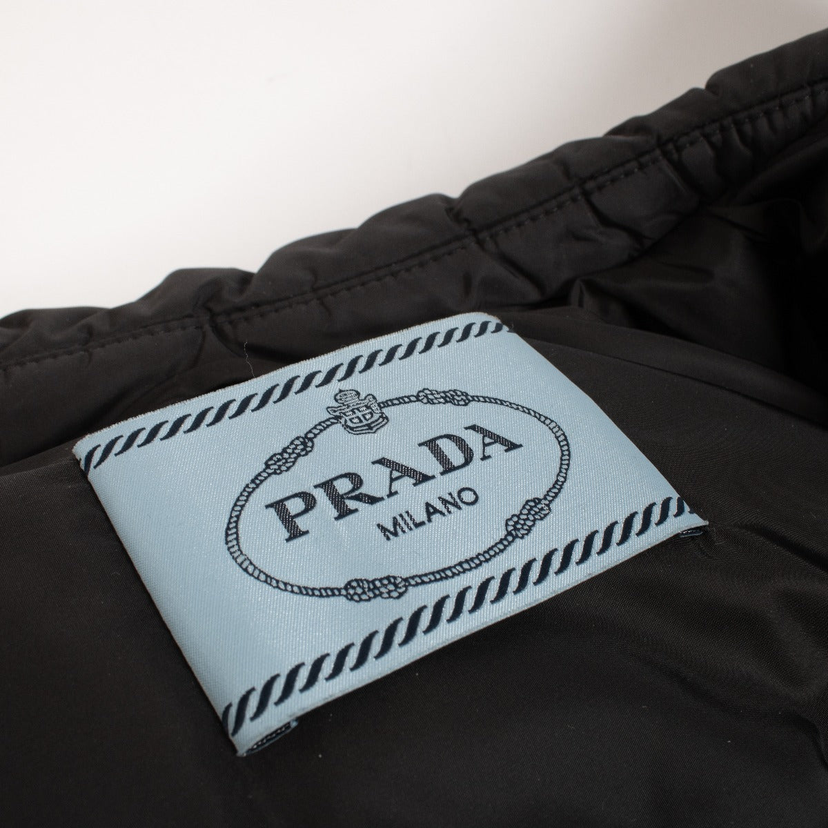 Doudoune Prada en nylon noir 2016 - Taille IT40