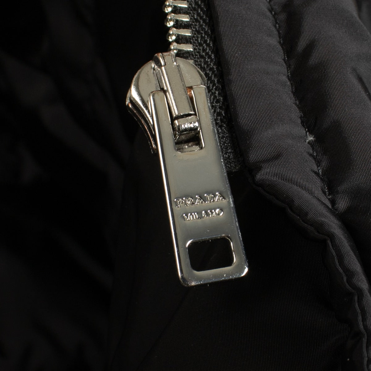 Doudoune Prada en nylon noir 2016 - Taille IT40