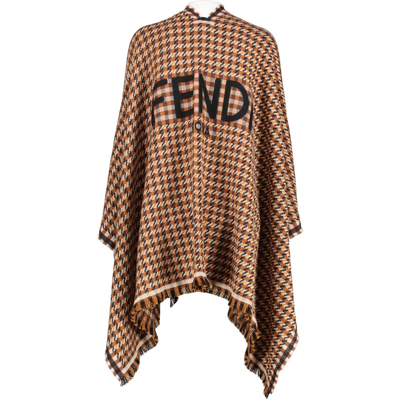 Fendi Herfst/Winter 2021 Jacquard Logoponcho