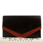Buy an authentic second hand Delvaux Brown Calf Leather Clutch in good condition at Labellov Antwerp.