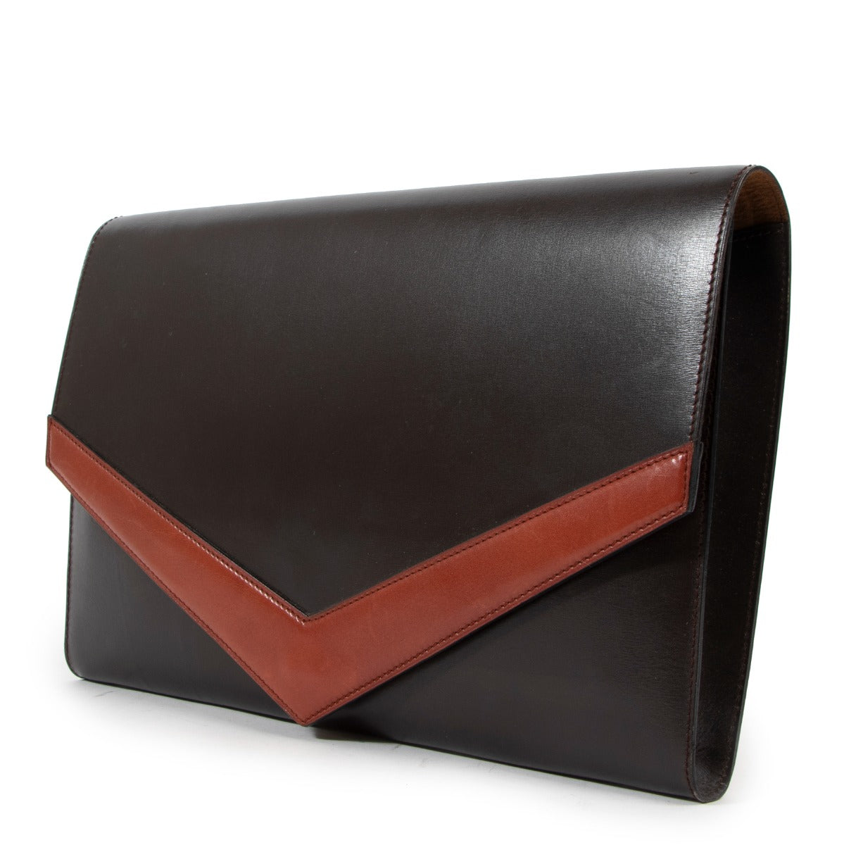 Buy an authentic second hand Delvaux Brown Calf Leather Clutch in good condition at Labellov Antwerp.