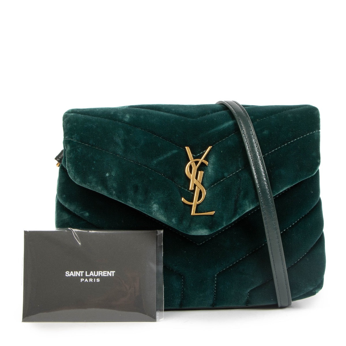Shop safe online at Labellov in Antwerp, Brussels and Knokke this 100% authentic second hand Saint Laurent Green Velvet Toy Loulou Shoulder Bag
