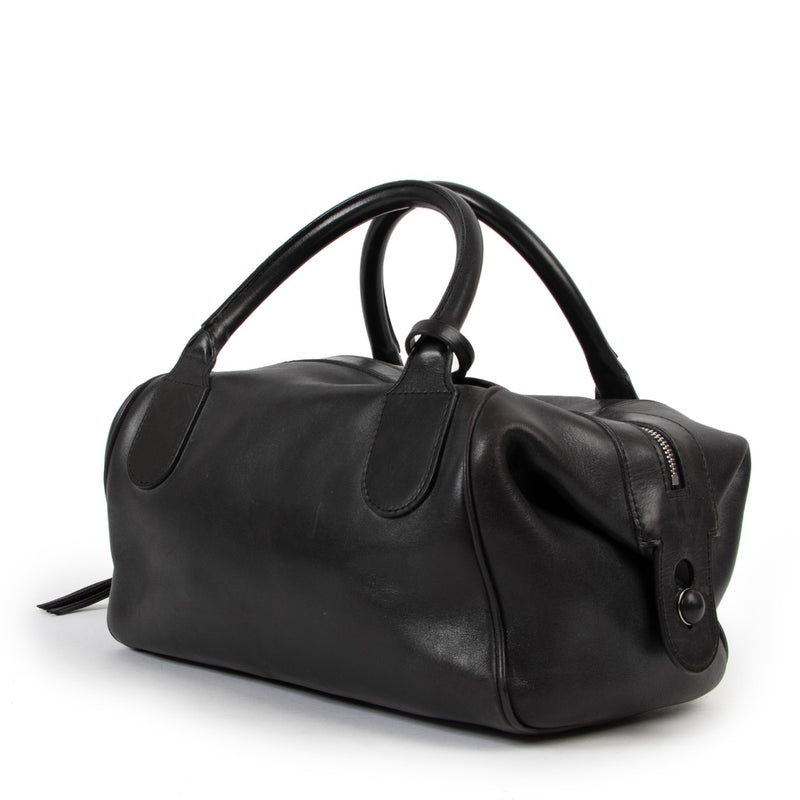 Shop now your favorite 100% authentic Delvaux bags, at Labellov.