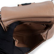 Buy authentic secondhand Gucci bags at Labellov vintage fashion webshop for the lowest price. Koop authentieke tweedehands Gucci tassen bij Labellov vintage mode webshop aan de laagste prijs.