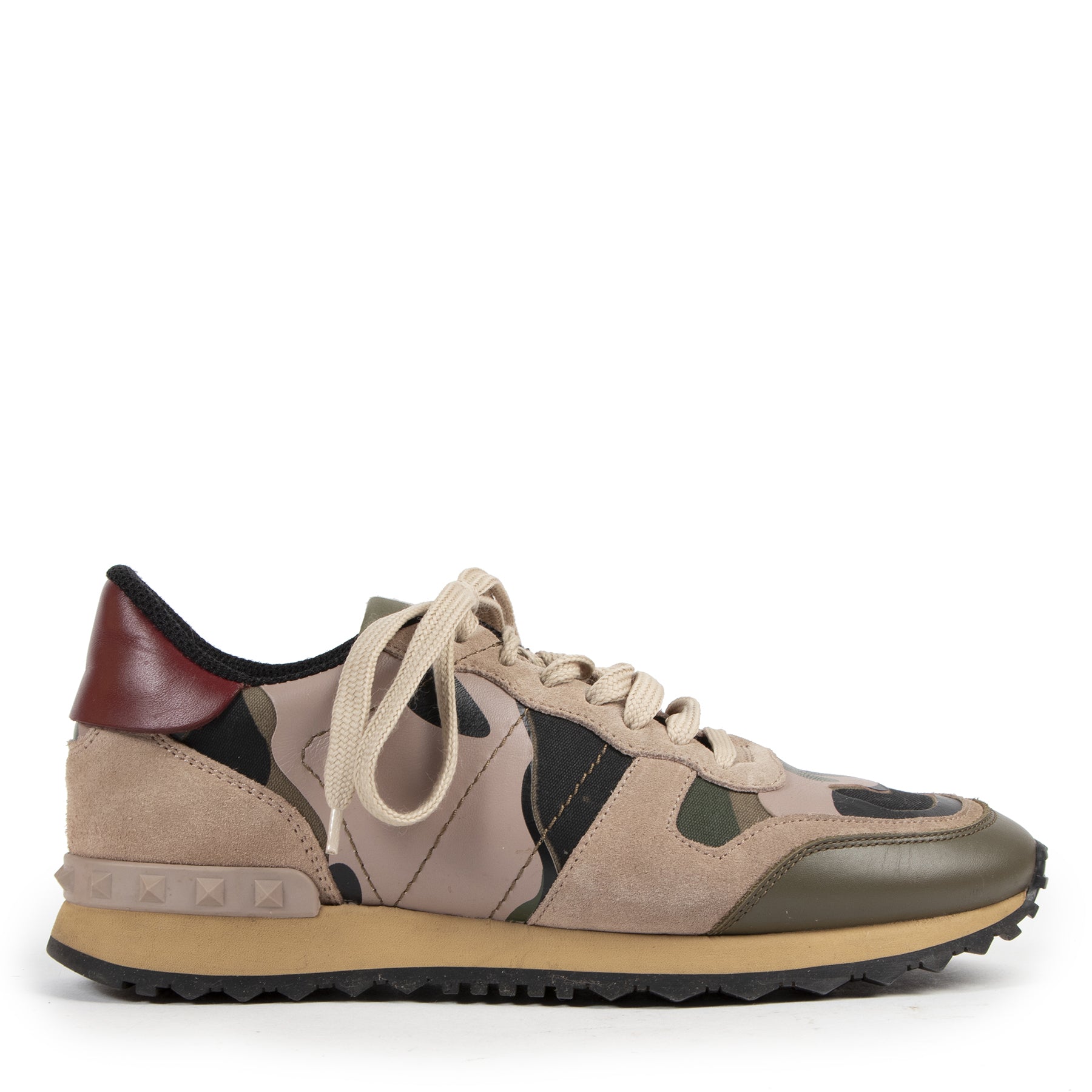 Authentieke Tweedehands Valentino Garavani Rockstud Camouflage Sneakers - Size 38 juiste prijs veilig online shoppen luxe merken webshop winkelen Antwerpen België mode fashion