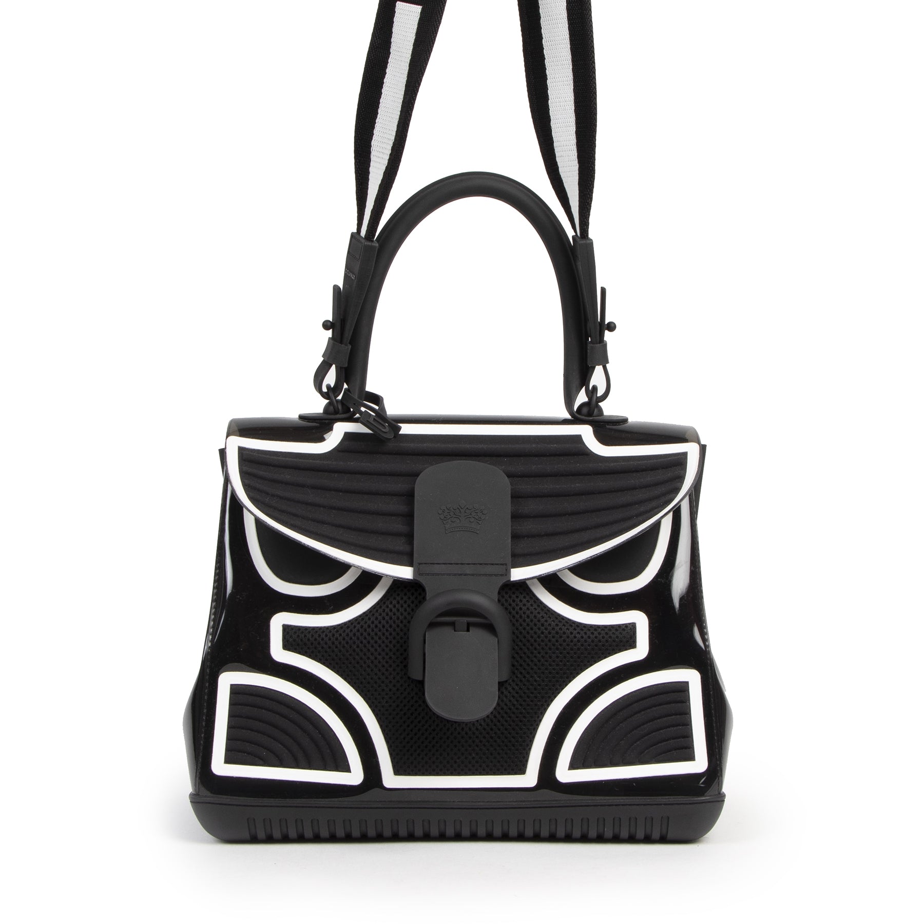 Delvaux MM Brillant Champion for the best price at Labellov secondhand luxury