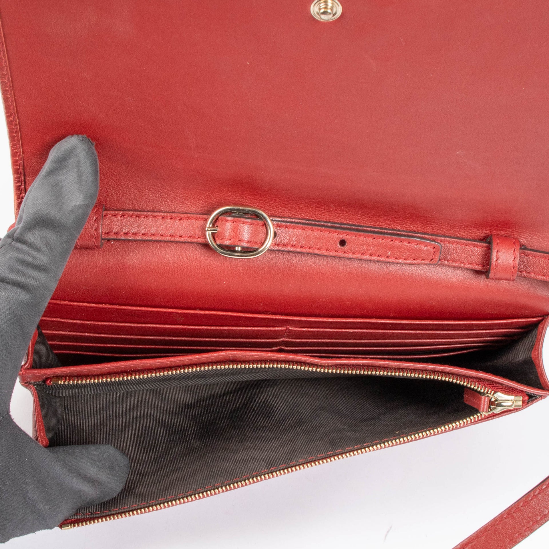 Portefeuille Gucci Guccissima rouge avec bandoulière