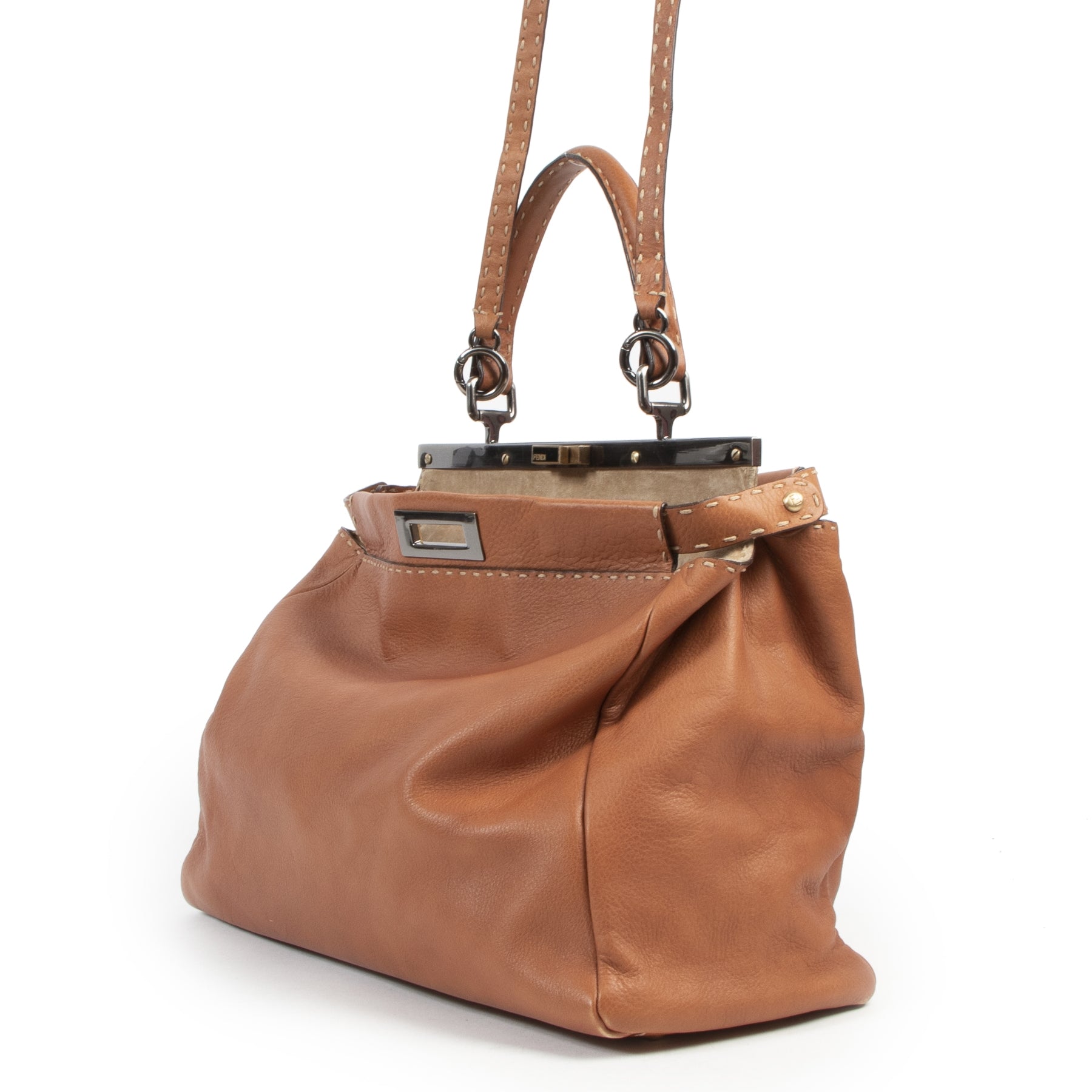 Purchase with confidence at Labellov secondhand luxury in Antwerp Belgium