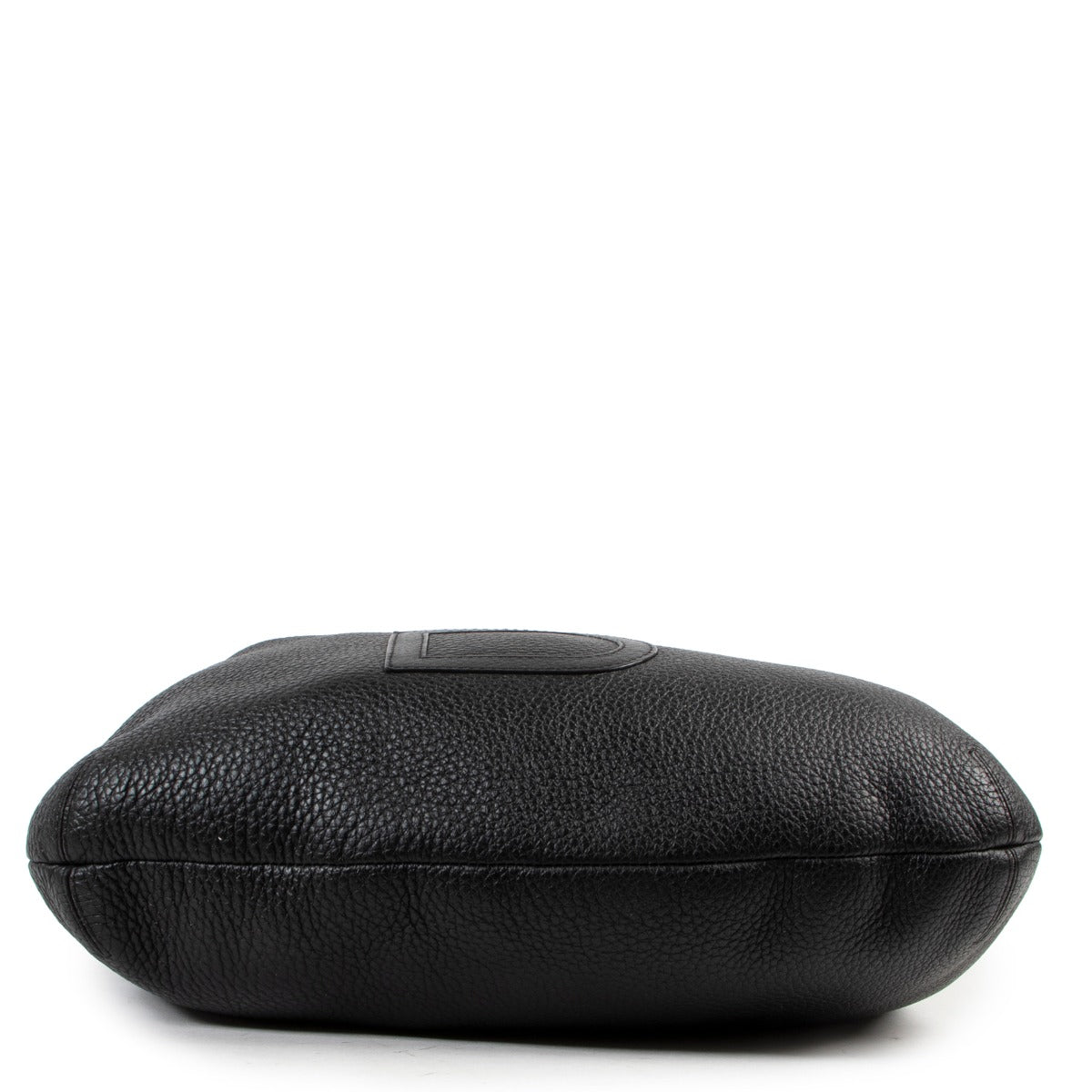2nd hand shoulder bag in black leather by Delvaux in very good quality condition