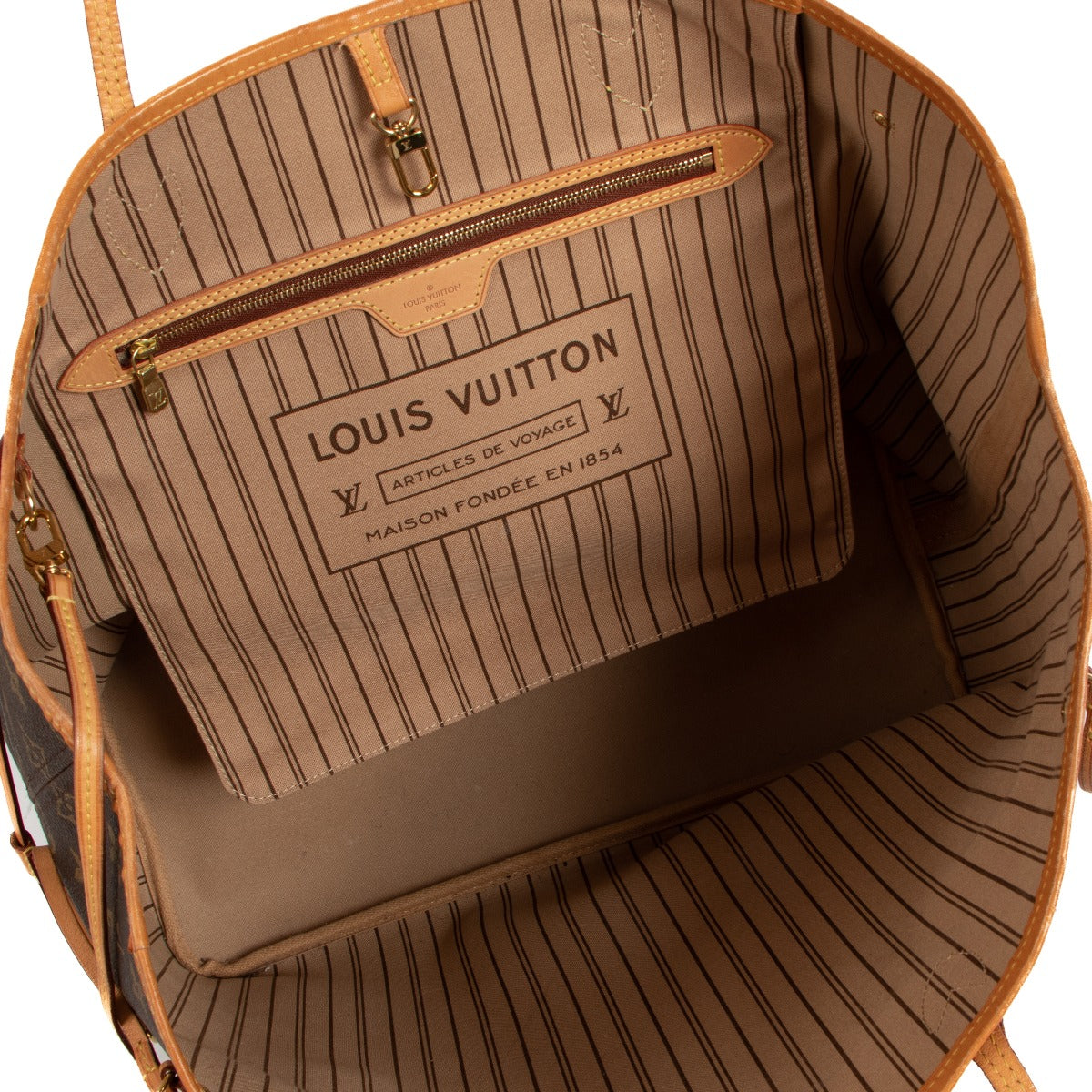 Shop safe online at Labellov in Antwerp this 100% authentic second hand Louis Vuitton Monogram Canvas Neverfull GM Shoulder bag