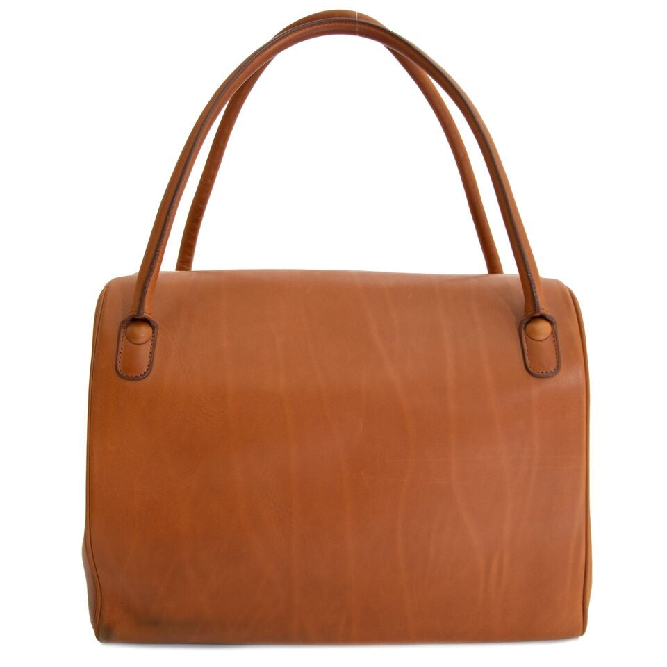 Koop authentieke tweedehands Delvaux tassen met de juiste prijs bij LabelLOV.