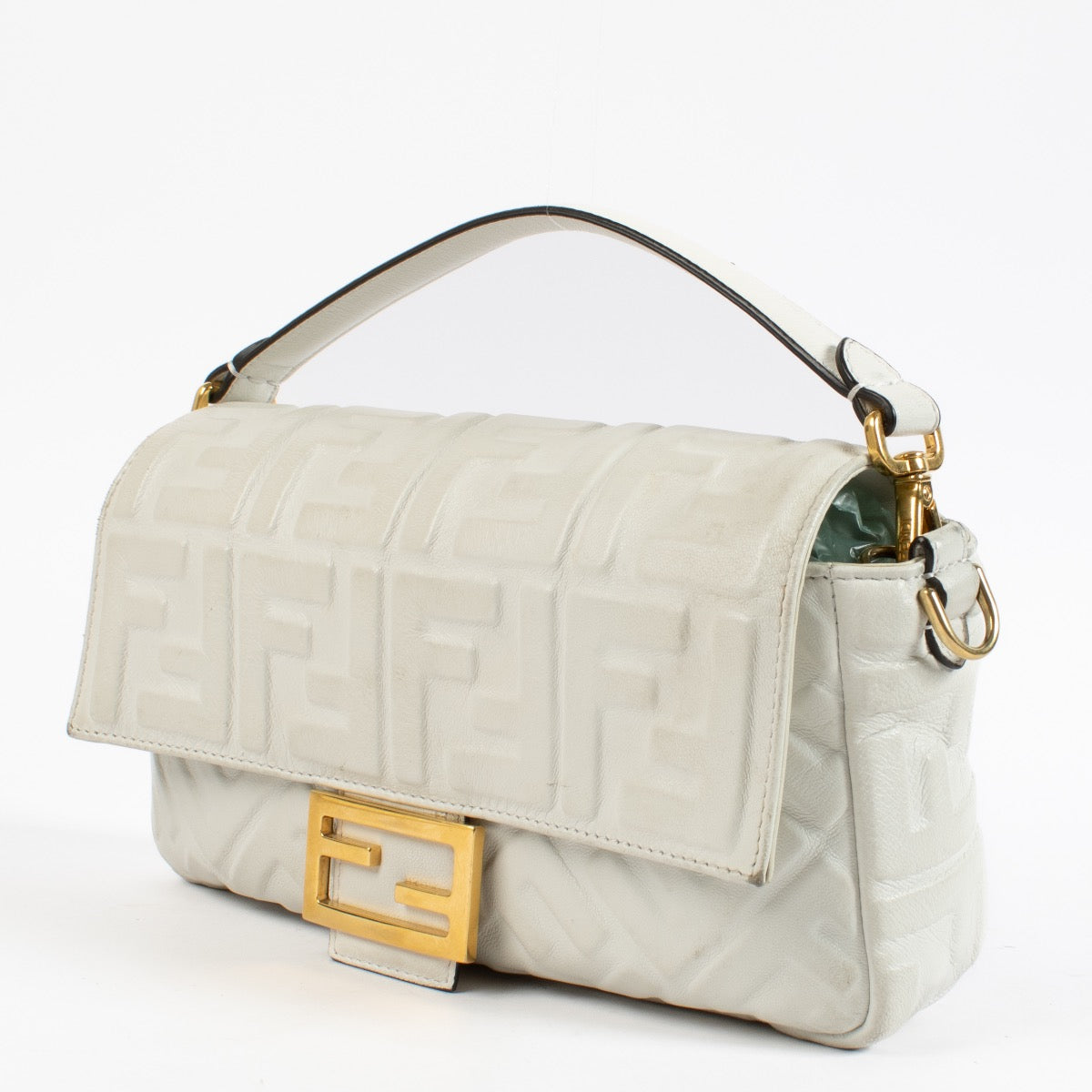 Shop 100% authentic secondhand Fendi White Baguette Top Handle Bag on Labellov.com