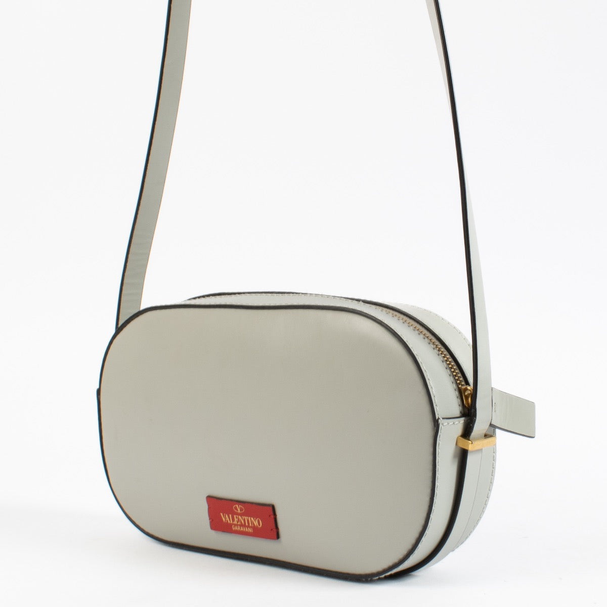 Shop 100% authentic secondhand Valentino Garavani Grey Vlogo Stitch Bag on Labellov.com
