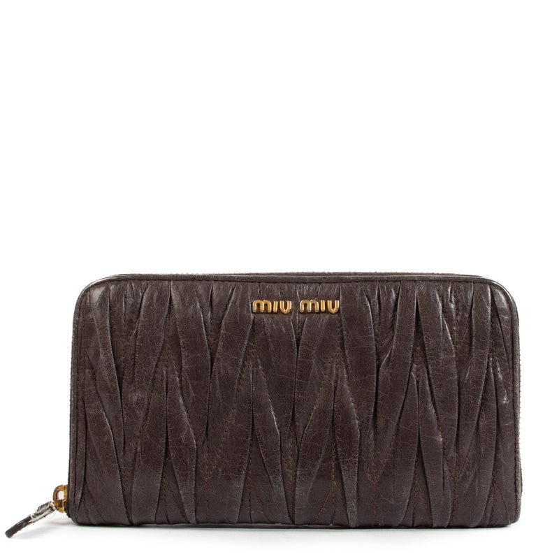 shop authentic second hand Miu Miu Brown Matelassé Wallet on Labellov.com