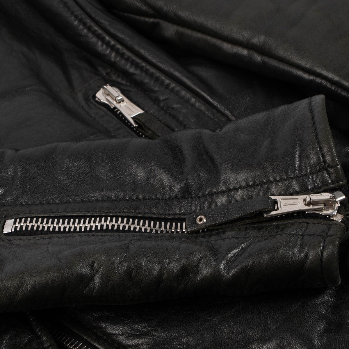 Blouson de motard Balenciaga en agneau vieilli marron - Taille 40