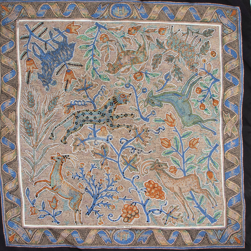 Buy and sell your Hermès items at Labellov and give them a secondlife. Buy this Hermès Mukticolour Pochette Scarf Mosaic online or in store for a reasonable price and in very good condition.