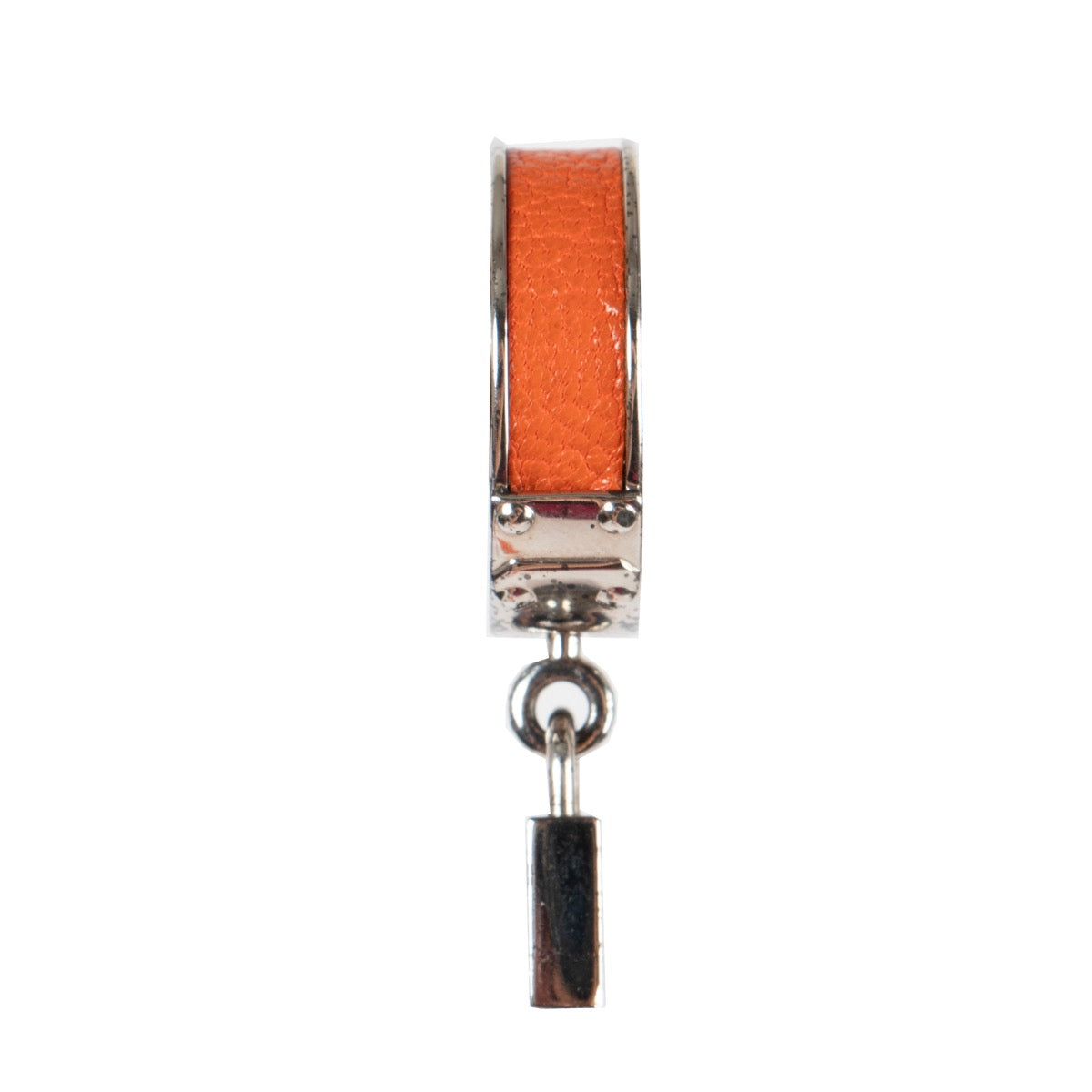 Buy and sell your designer items at Labellov Luxury with excellent service. Buy this Hermès Kelly H Lizard Orange Silvertone Scarf Ring now online or in store.